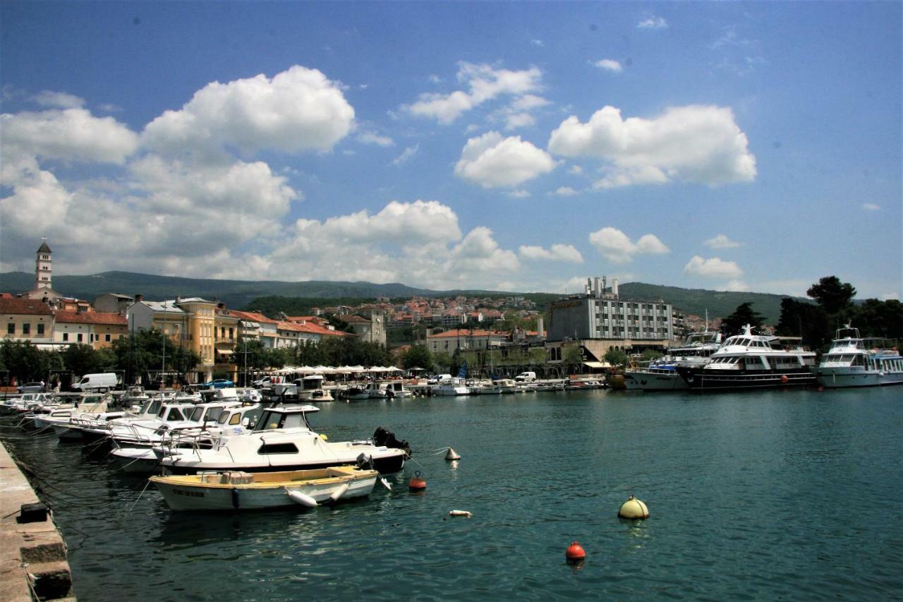 Crikvenica Right On The Beach Exterior photo